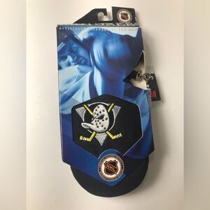 Anaheim Ducks Isotoner 3M Gloves Black / Gray Youth Size L/XL NEW